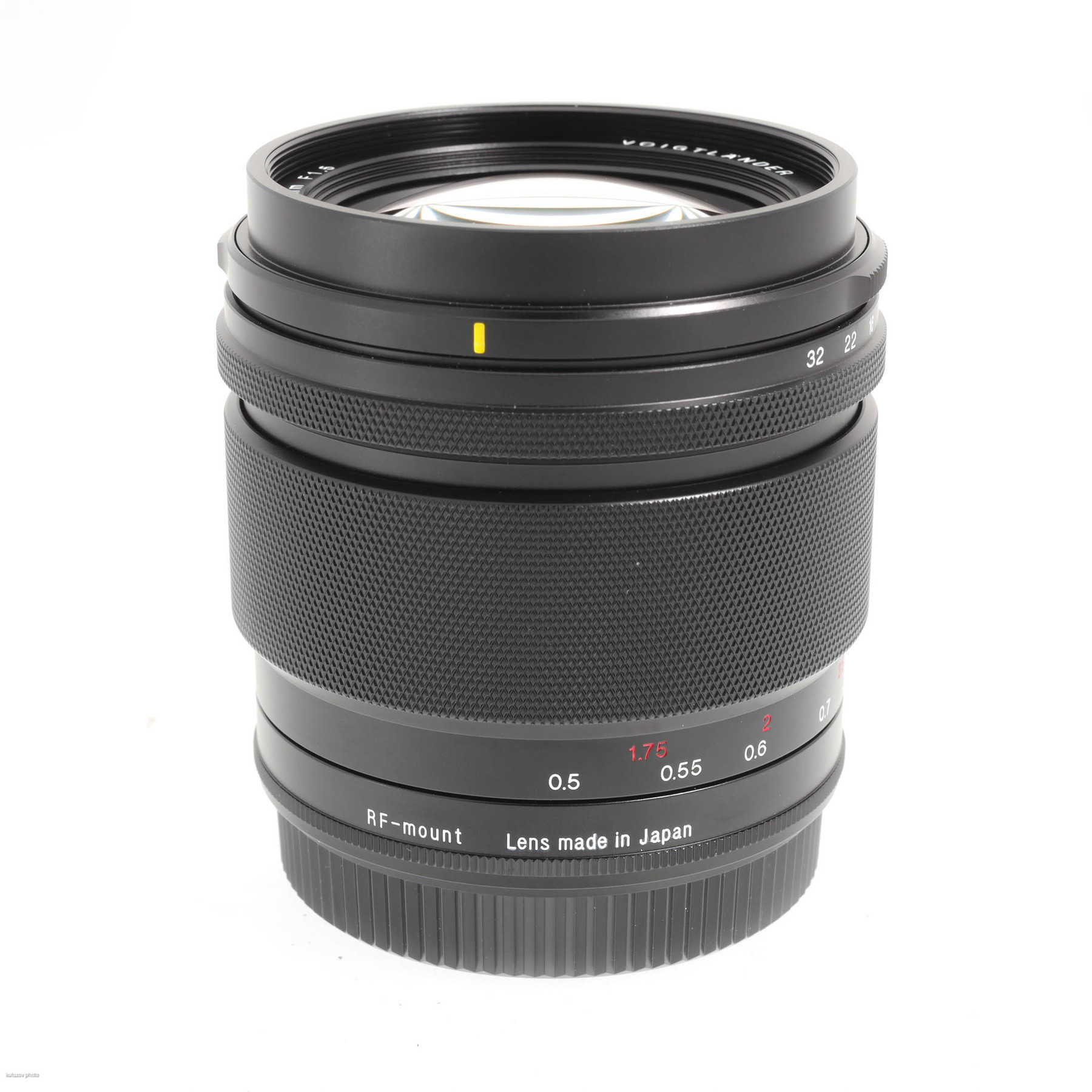 Voigtländer 75mm f/1.5 Nokton Aspherical (Canon RF) Voigtländer 75mm f/1.5 Nokton Aspherical (Canon RF)