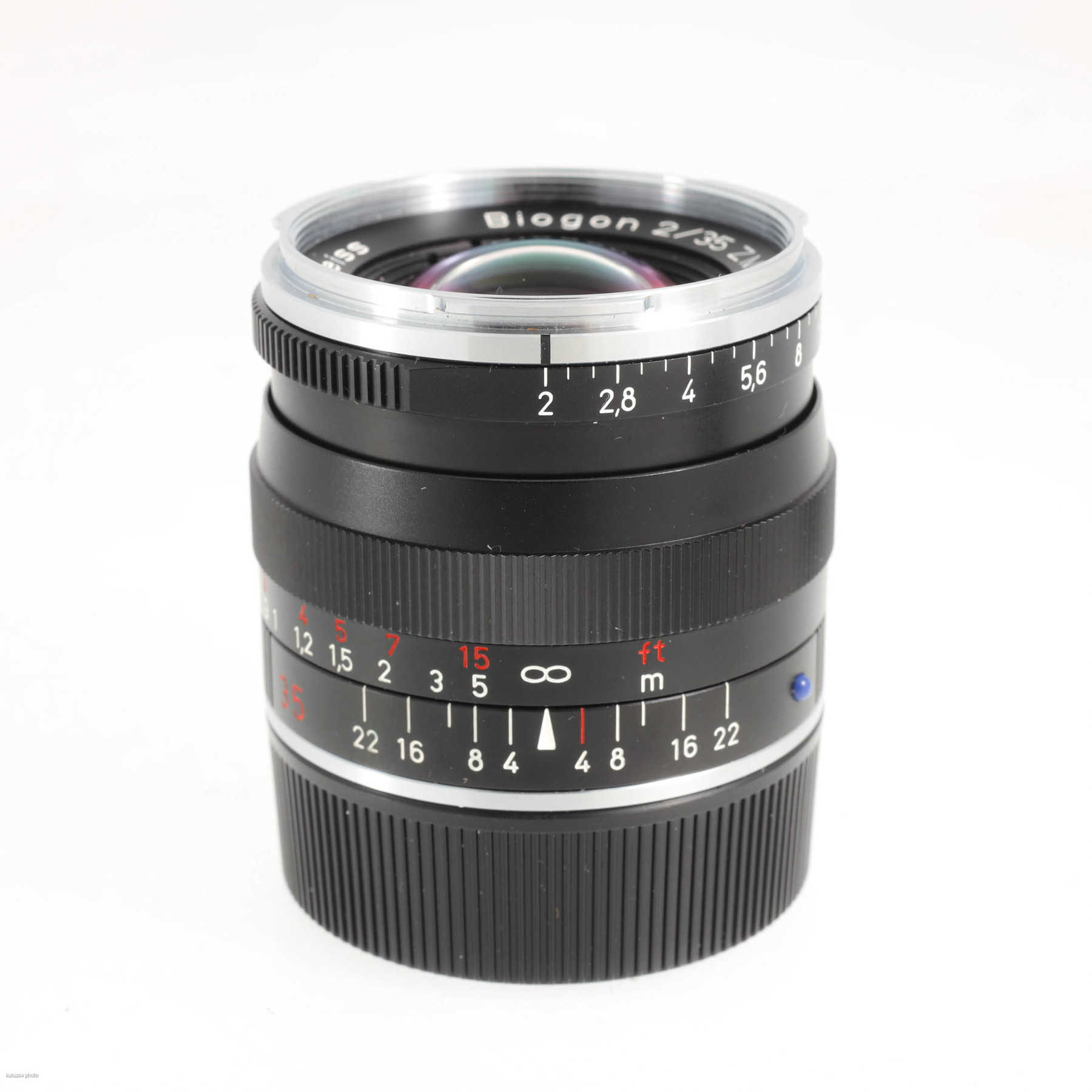 Zeiss Biogon T* 35mm f/2 ZM black Zeiss Biogon T* 35mm f/2 ZM black