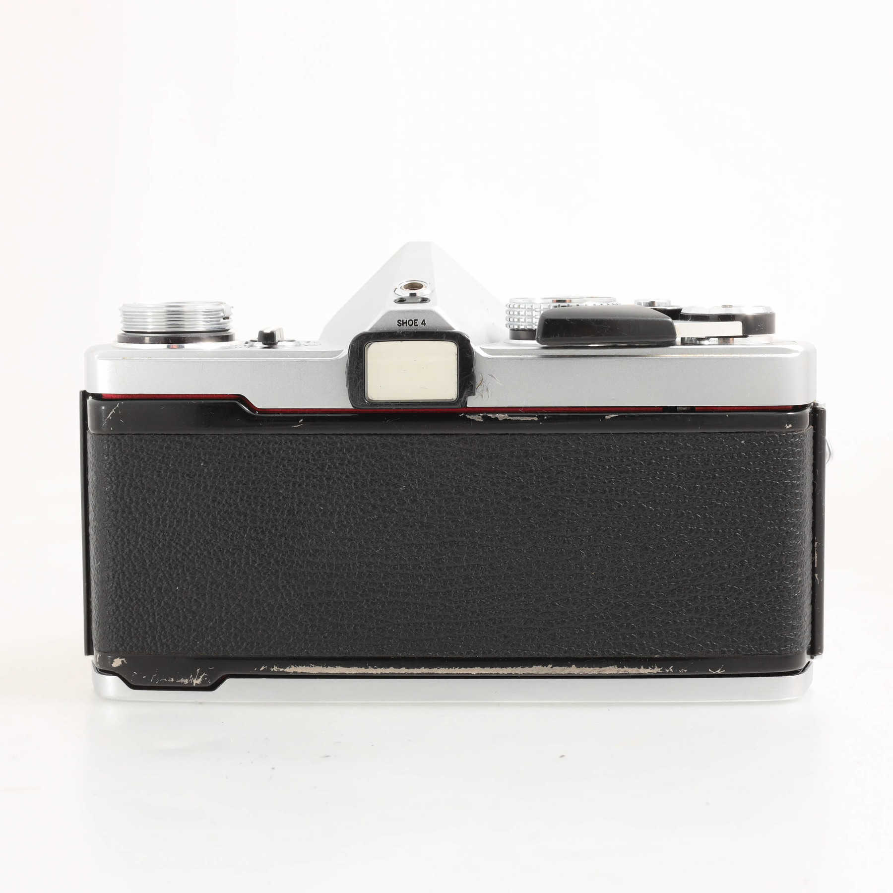 Olympus OM-1n с объективом 50mm f/1.4 G.Zuiko Auto-S Olympus OM-1n с объективом 50mm f/1.4 G.Zuiko Auto-S