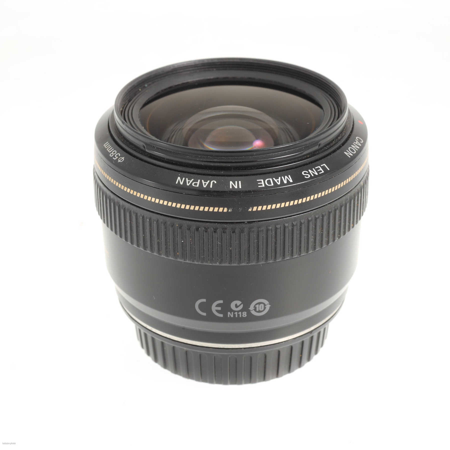 Canon EF 28mm f/1.8 USM Canon EF 28mm f/1.8 USM