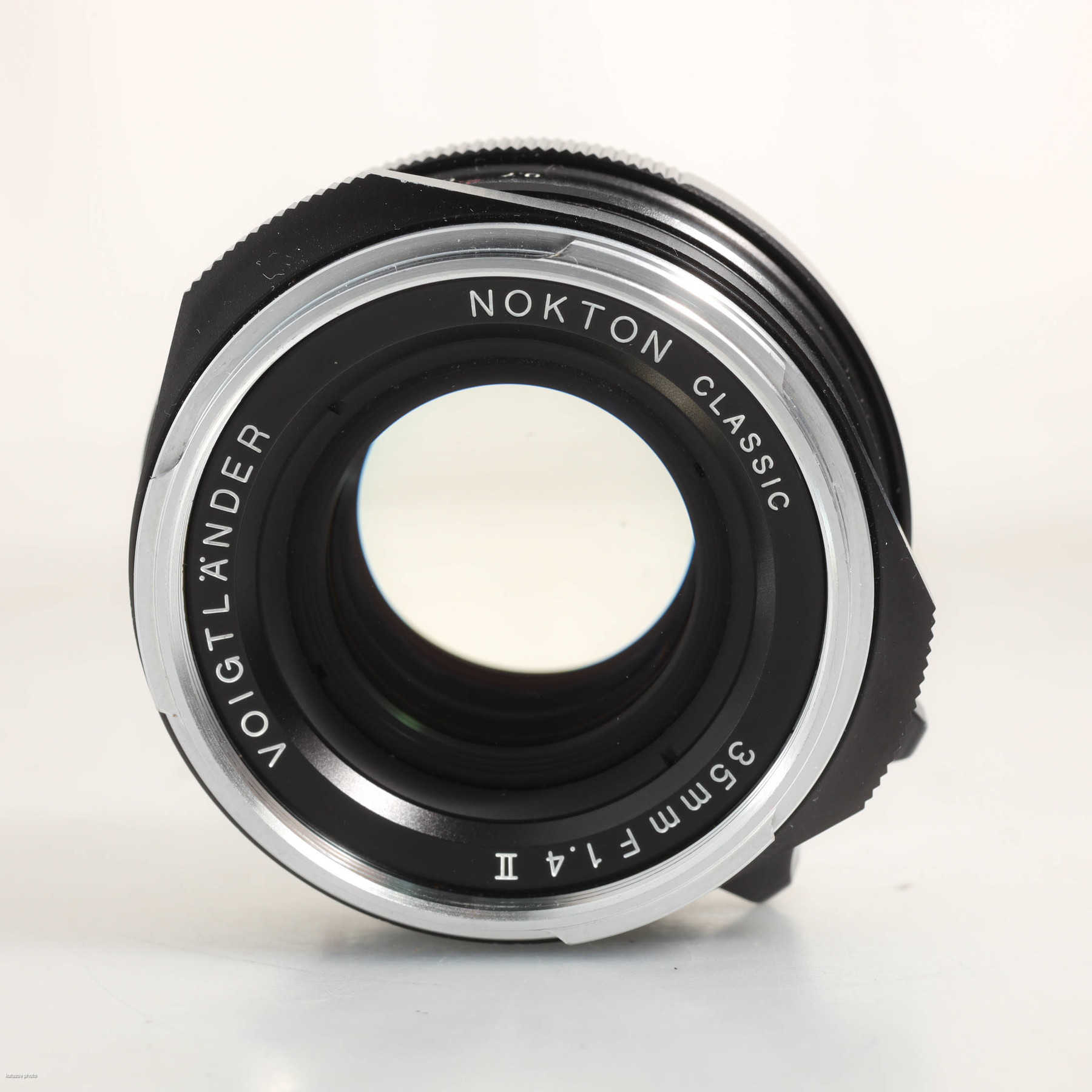 Voigtländer Nokton Classic 35mm f/1.4 II MC Voigtländer Nokton Classic 35mm f/1.4 II MC