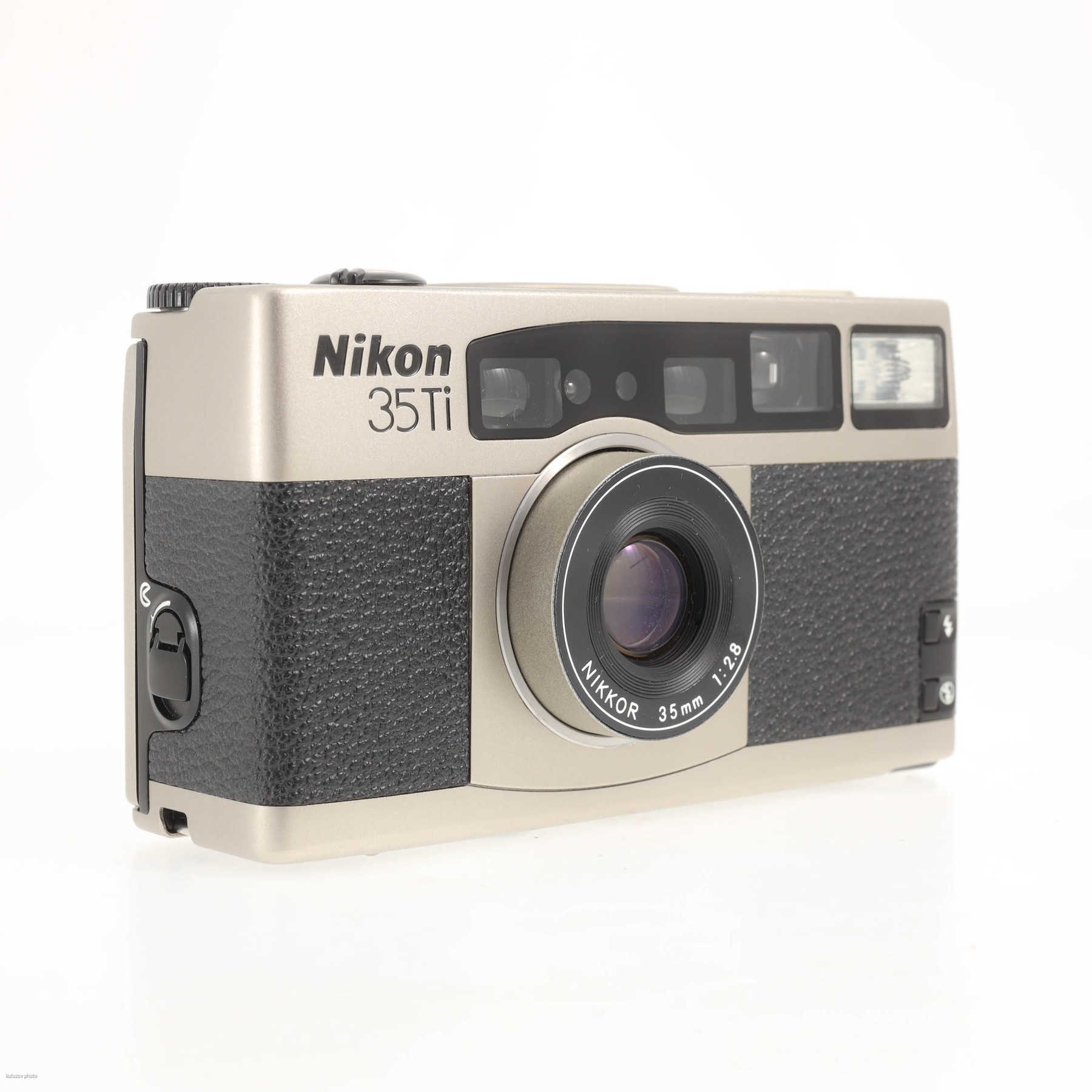 Nikon 35Ti Nikon 35Ti