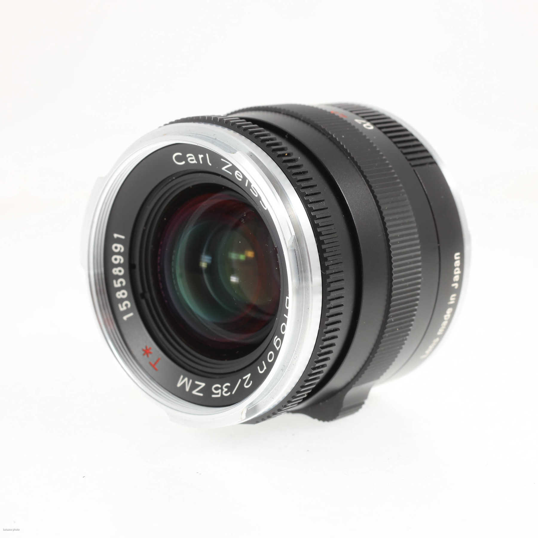 Zeiss Biogon T* 35mm f/2 ZM black Zeiss Biogon T* 35mm f/2 ZM black