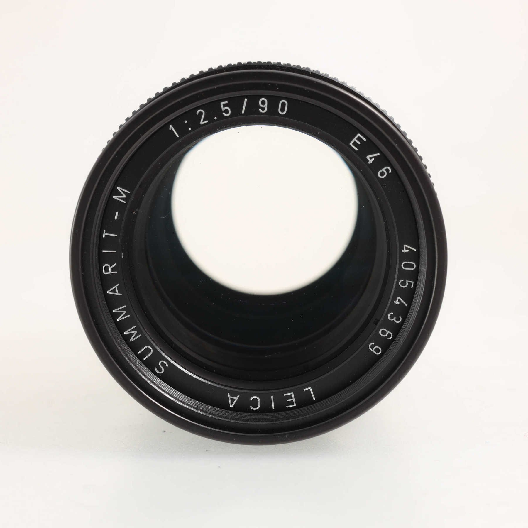 Leica 90mm f/2.5 Summarit-M Leica 90mm f/2.5 Summarit-M