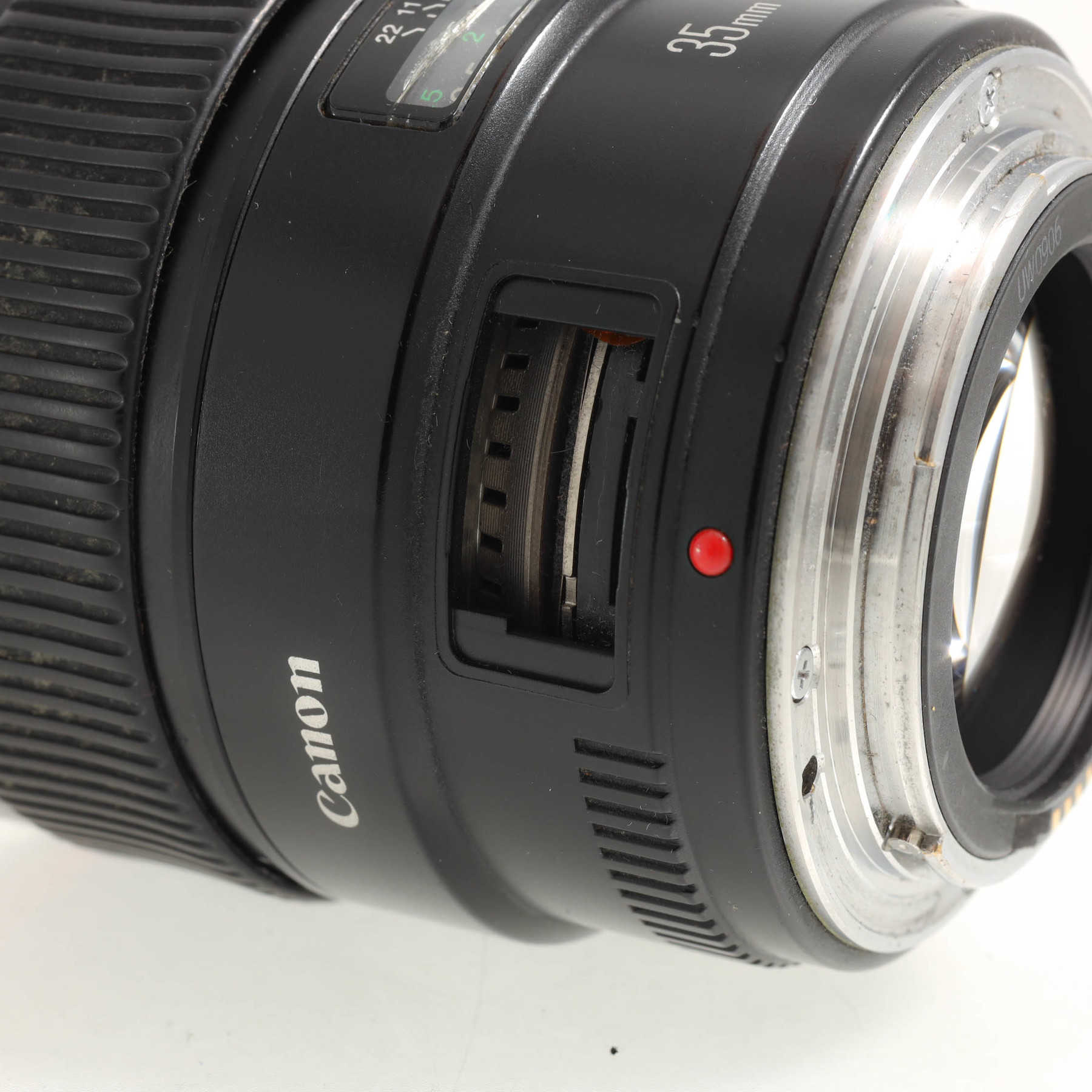 Canon EF 35mm f/1.4 L USM Canon EF 35mm f/1.4 L USM