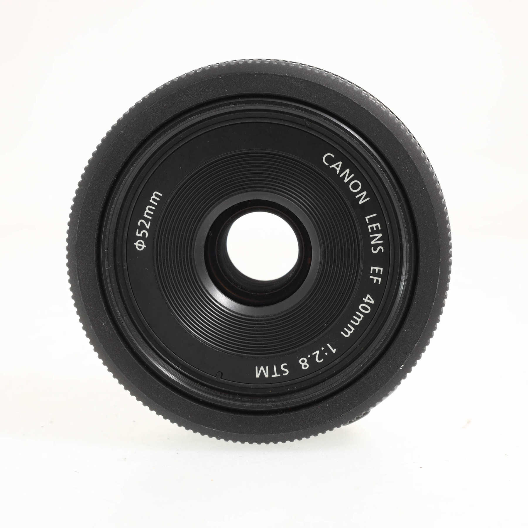 Canon EF 40mm f/2.8 STM Canon EF 40mm f/2.8 STM